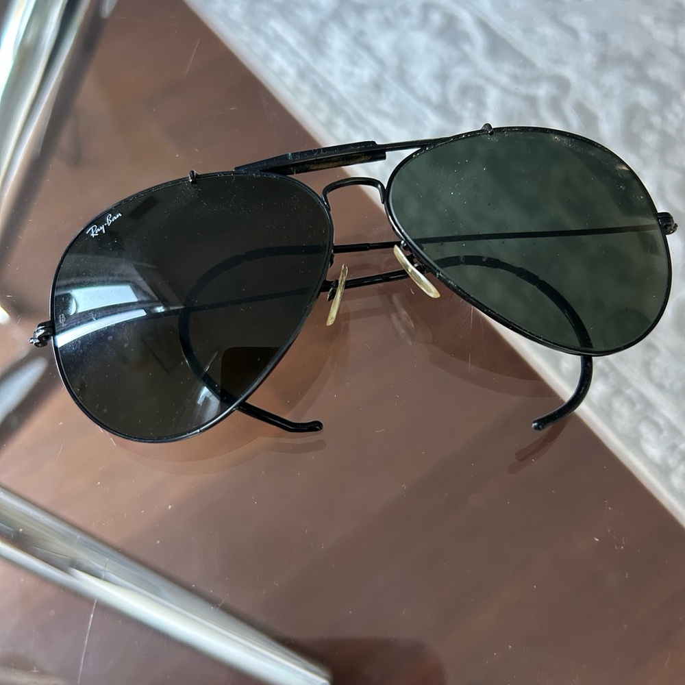 Ray-Ban Dark Aviator Sunglasses